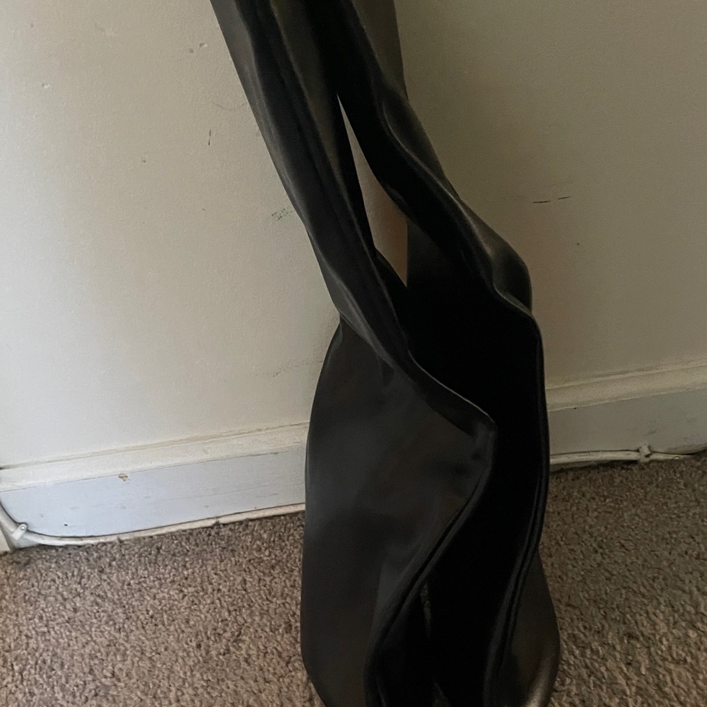 Black Boot - image 3